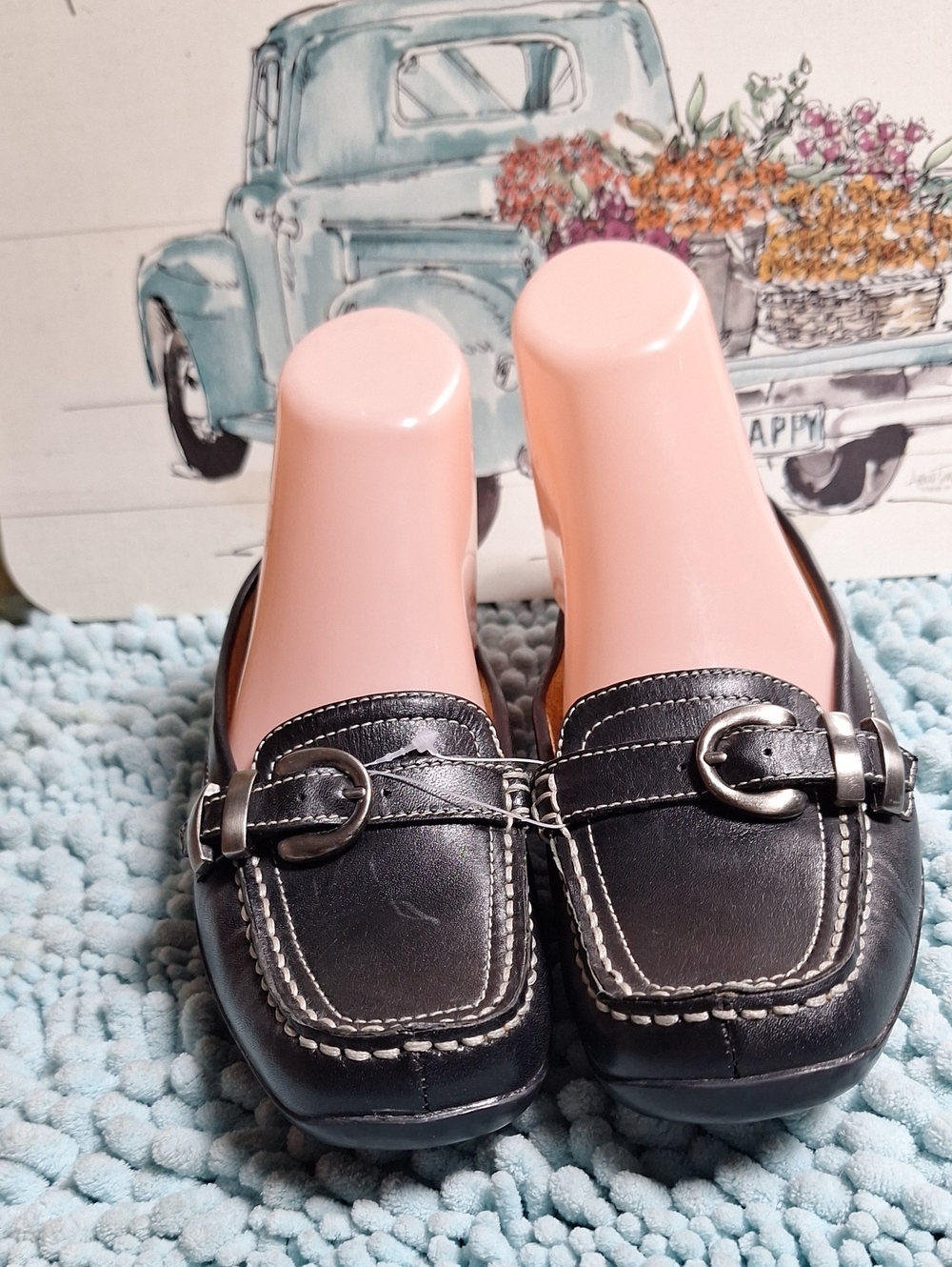 Naturalizer Black Leather Flats